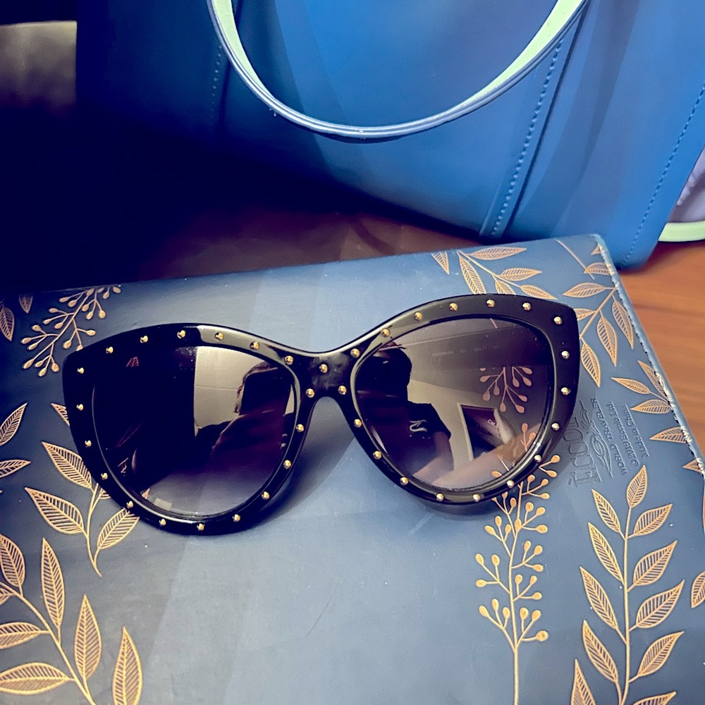 ALEXANDER MCQUEEN SUNGLASSES